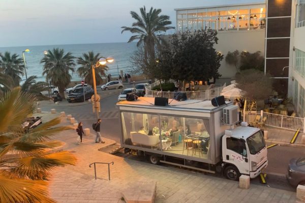 כלות אורבניות – אולפן שקוף כלות אורבניות - אולפן שקוף
